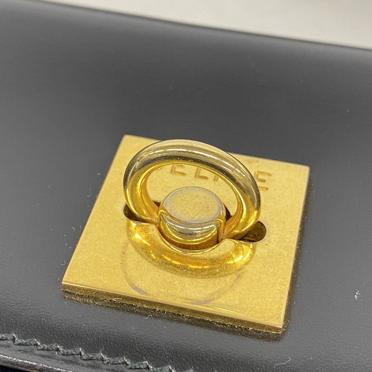 【6kb1150】セリーヌ ショルダーバッグ レザー ブラック ゴールド金具【中古】レディース