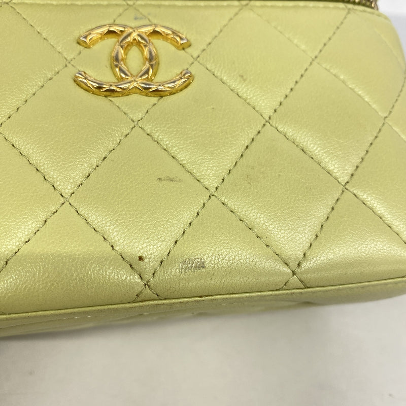 【6kb1205】シャネル ショルダーバッグ マトラッセ チェーンショルダー ラムスキン ライムグリーン ゴールド金具【中古】レディース