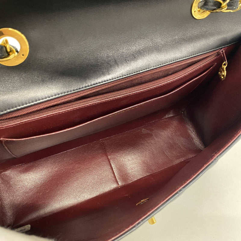 【6kb1206】シャネル ショルダーバッグ デカマトラッセ Wチェーン ラムスキン ブラック ゴールド金具【中古】レディース
