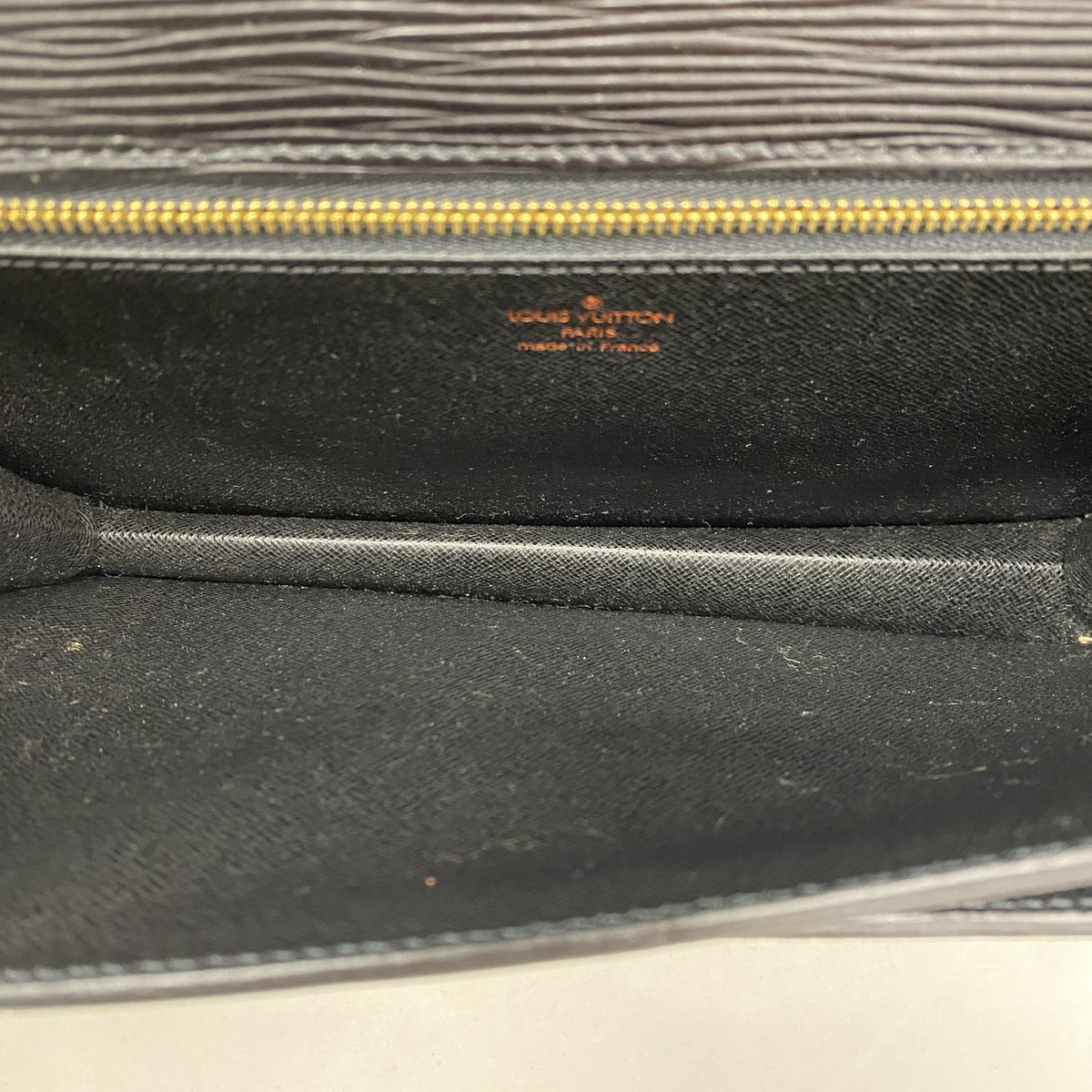 【6kb1302】ルイヴィトン クラッチバッグ エピ ポシェットセリエドラゴンヌ M52612 ノワール【中古】メンズ