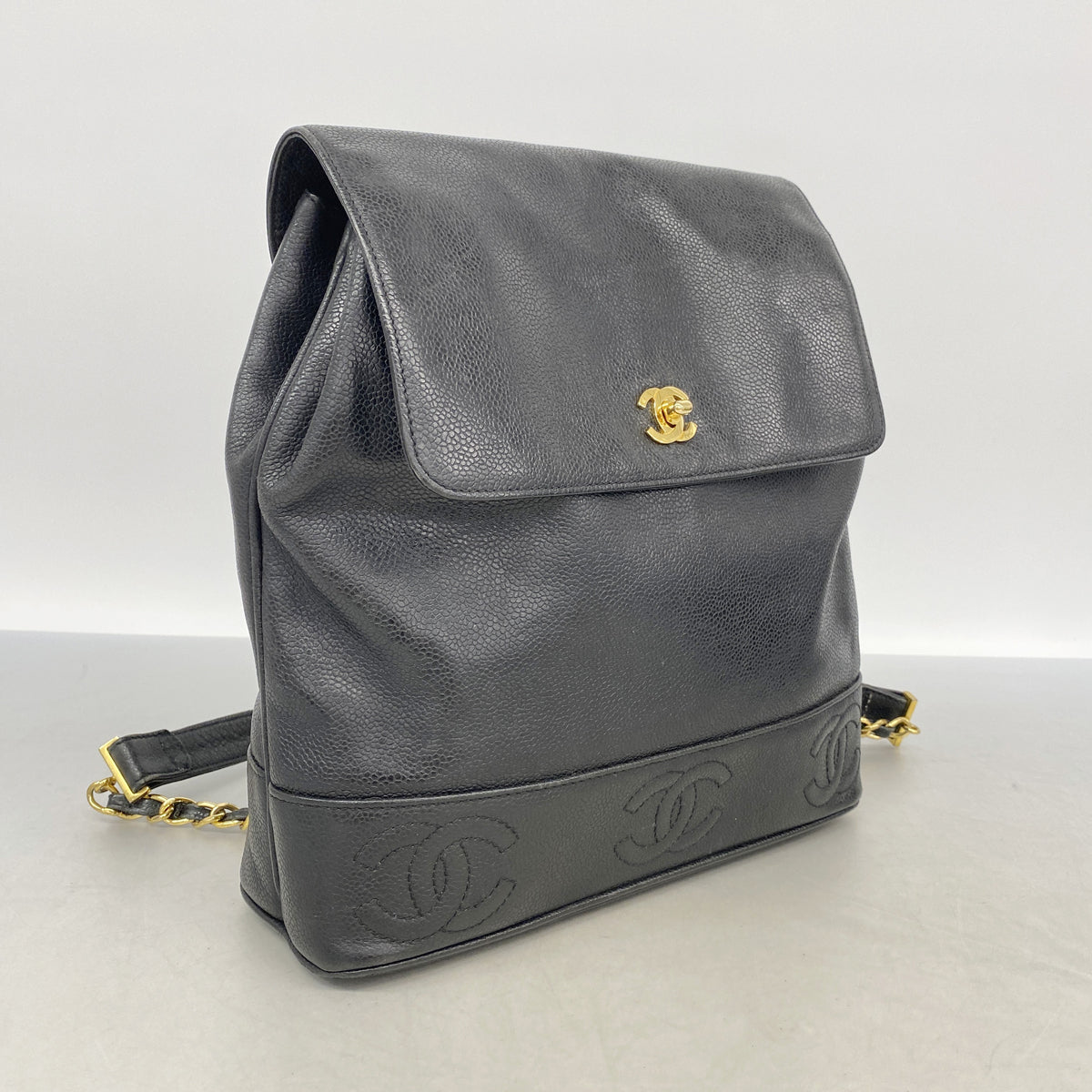 【6kb1313】シャネル リュック・デイパック トリプルココ キャビアスキン ブラック ゴールド金具【中古】レディース