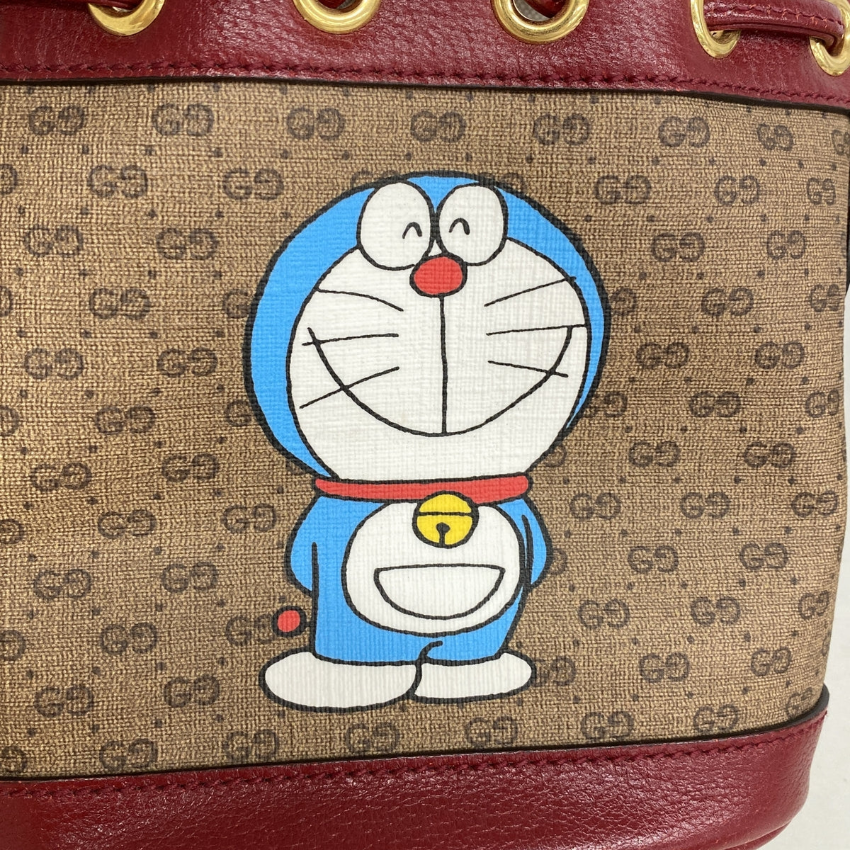 【6kb1360】グッチ ショルダーバッグ ドラえもん 647801 PVC ボルドー ブラウン ゴールド金具【中古】レディース