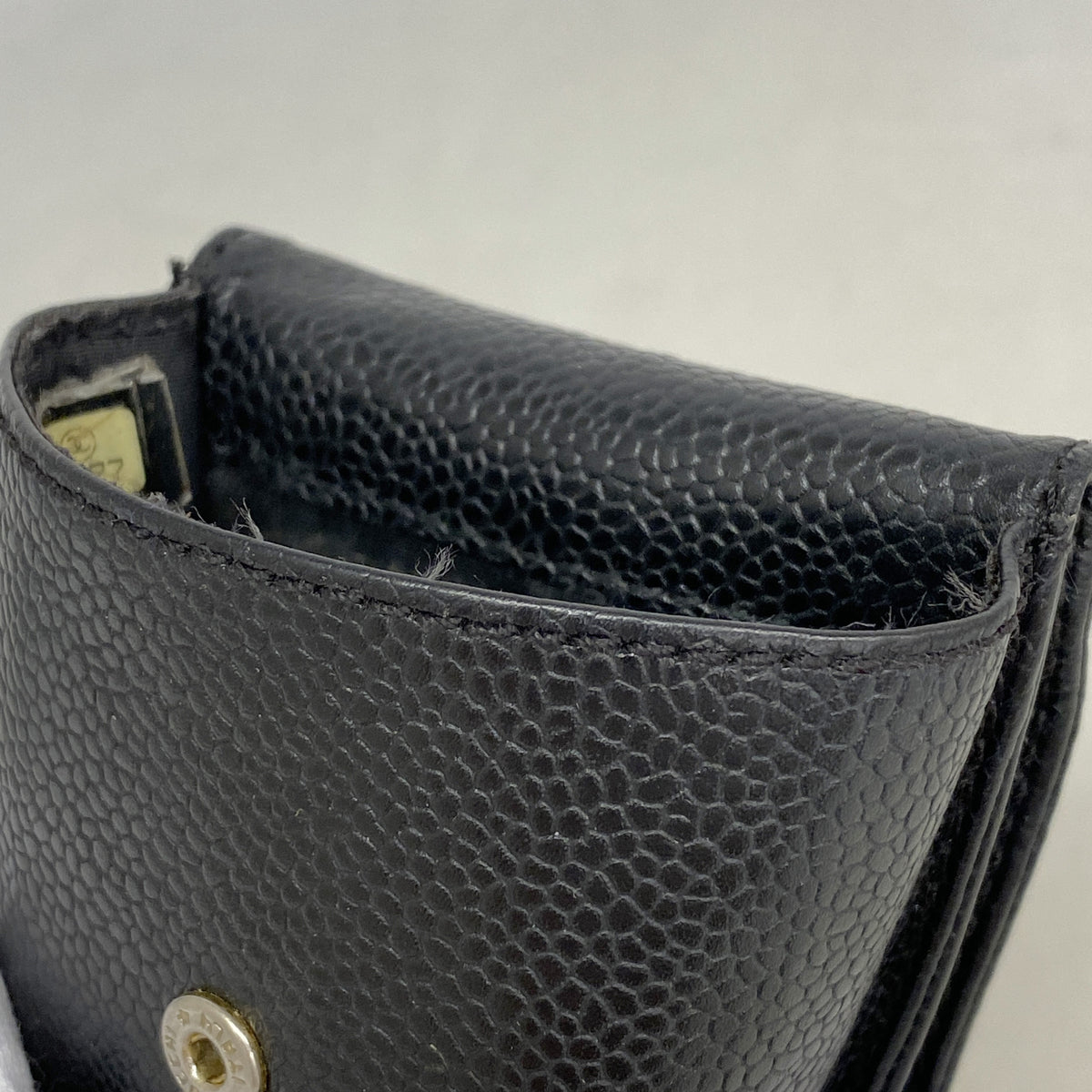 【6kb1424】シャネル シガレットケース キャビアスキン ブラック ゴールド金具【中古】レディース