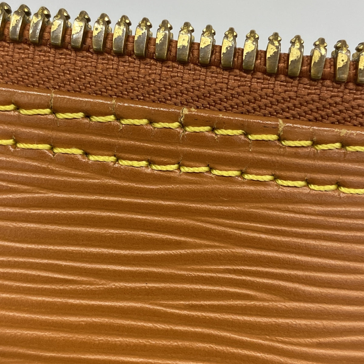 【6kb1433】ルイヴィトン ボストンバッグ エピ キーポル45 M42978 ジパングゴールド【中古】メンズ レディース ユニセックス