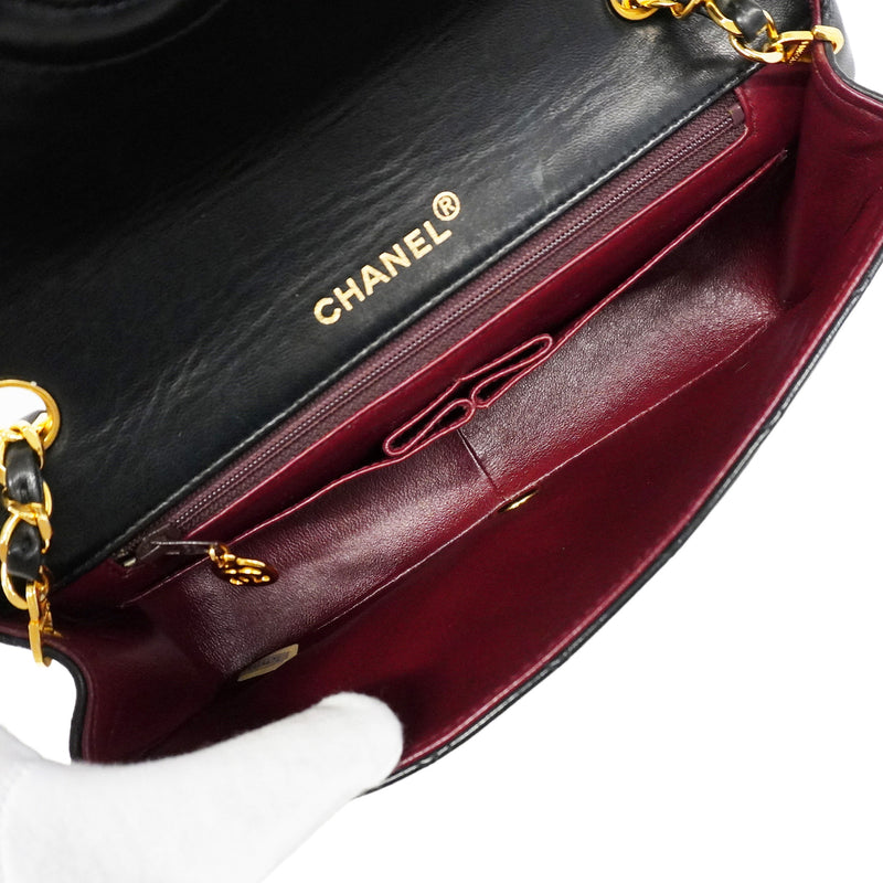 【6kb1530】シャネル ショルダーバッグ マトラッセ チェーンショルダー ラムスキン ブラック ゴールド金具【中古】レディース