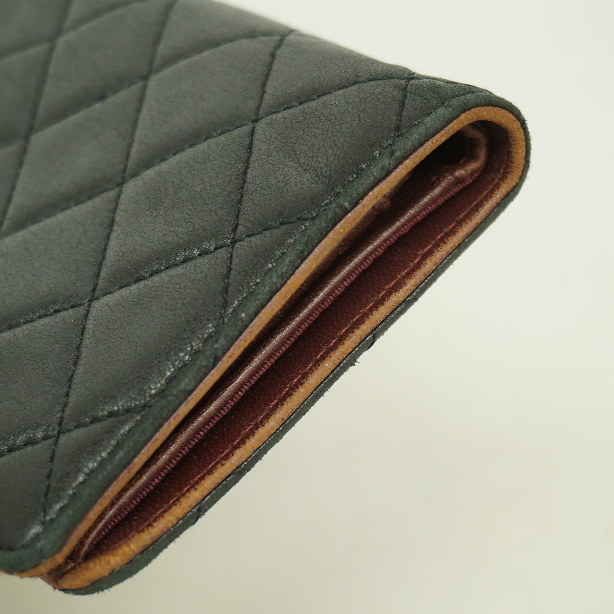 【6kb1562】シャネル 長財布 マトラッセ ラムスキン ブラック シルバー金具【中古】レディース