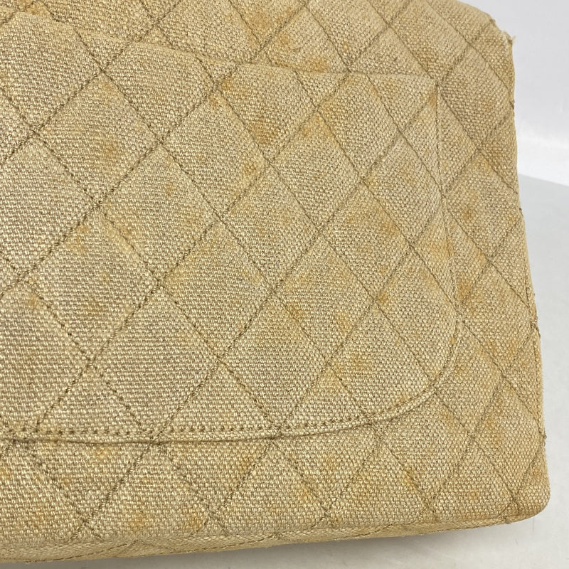 【6kb1874-h】シャネル ショルダーバッグ デカマトラッセ Wチェーン キャンバス ベージュ ゴールド金具【中古】レディース