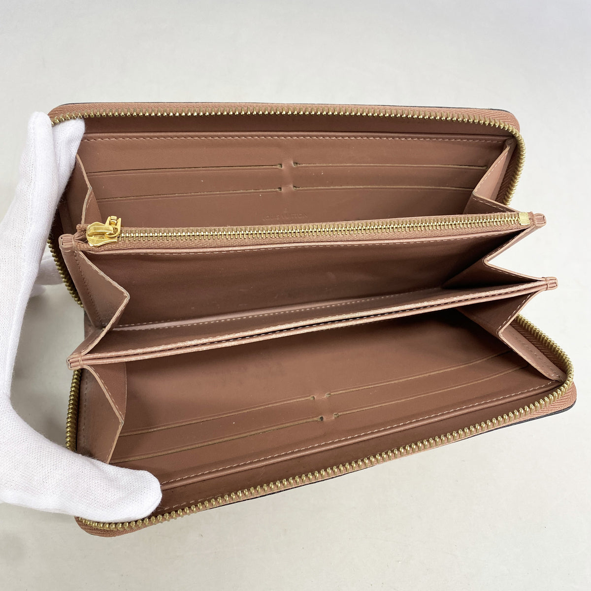 【6kb1901】ルイヴィトン 長財布 ヴェルニ ジッピーウォレット M91599 ローズヴェルール【中古】レディース