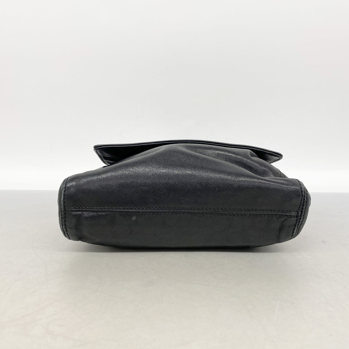 【6kb1911】シャネル ショルダーバッグ ラムスキン ブラック ゴールド金具【中古】レディース