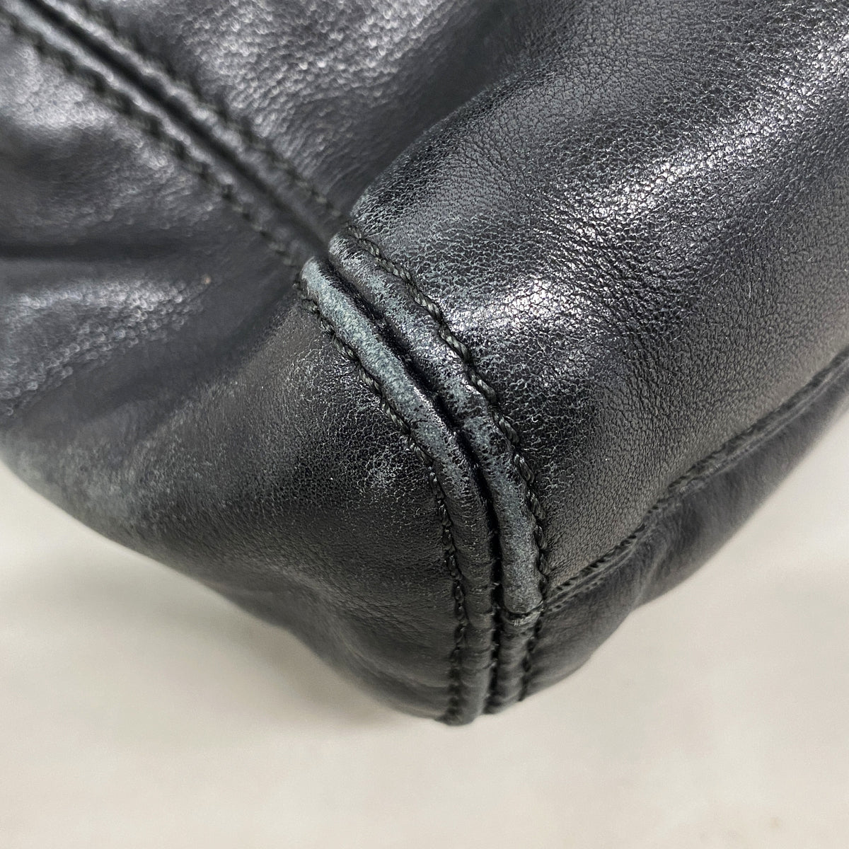 【6kb1911】シャネル ショルダーバッグ ラムスキン ブラック ゴールド金具【中古】レディース
