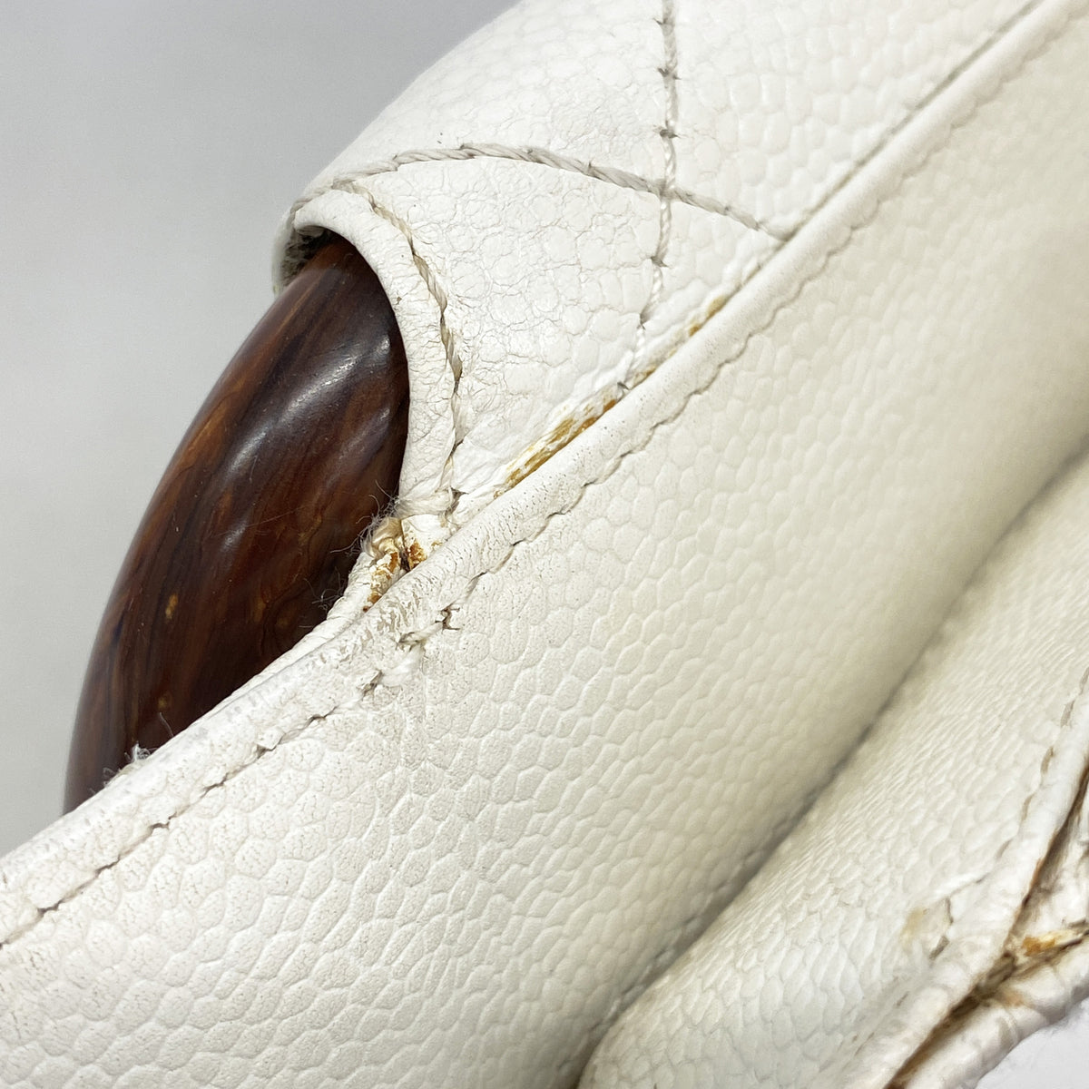 【6kb1920】シャネル ハンドバッグ マトラッセ キャビアスキン ホワイト ゴールド金具【中古】レディース