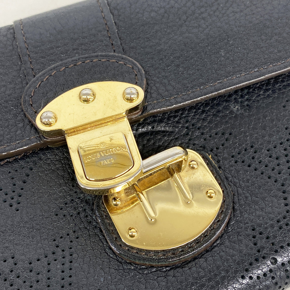 【6kb1930】ルイヴィトン 長財布 マヒナ ポルトフォイユイリス M58163 ノワール【中古】レディース