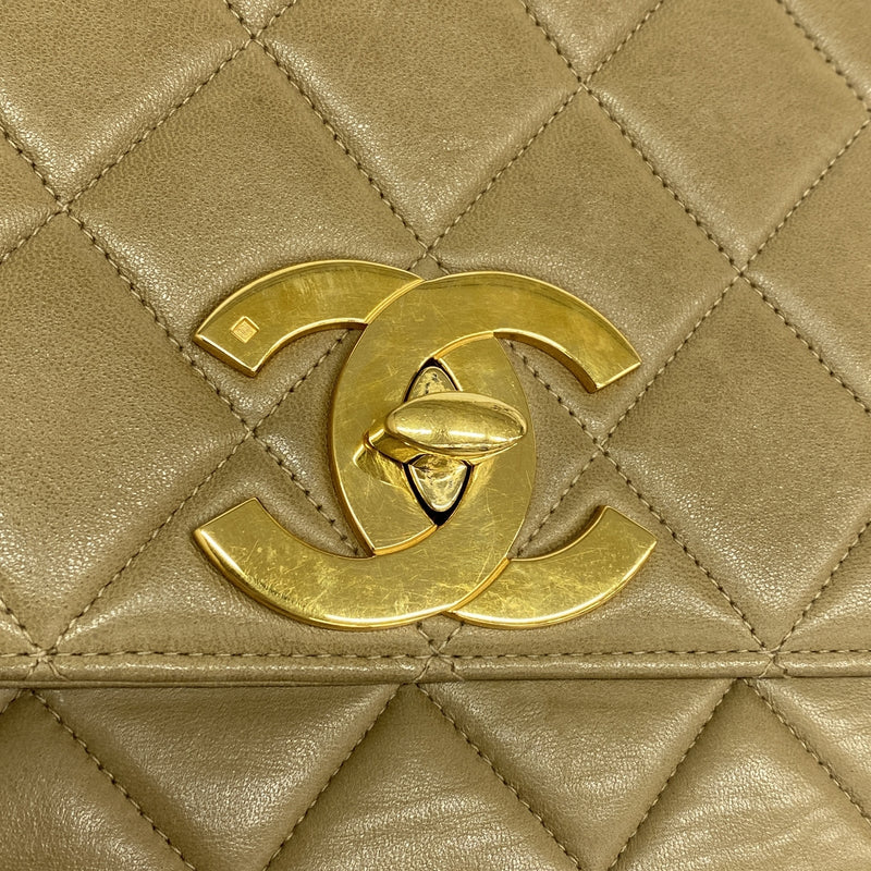 【6kc2008】シャネル ショルダーバッグ マトラッセ チェーンショルダー デカココ ラムスキン ベージュ ゴールド金具【中古】レディース
