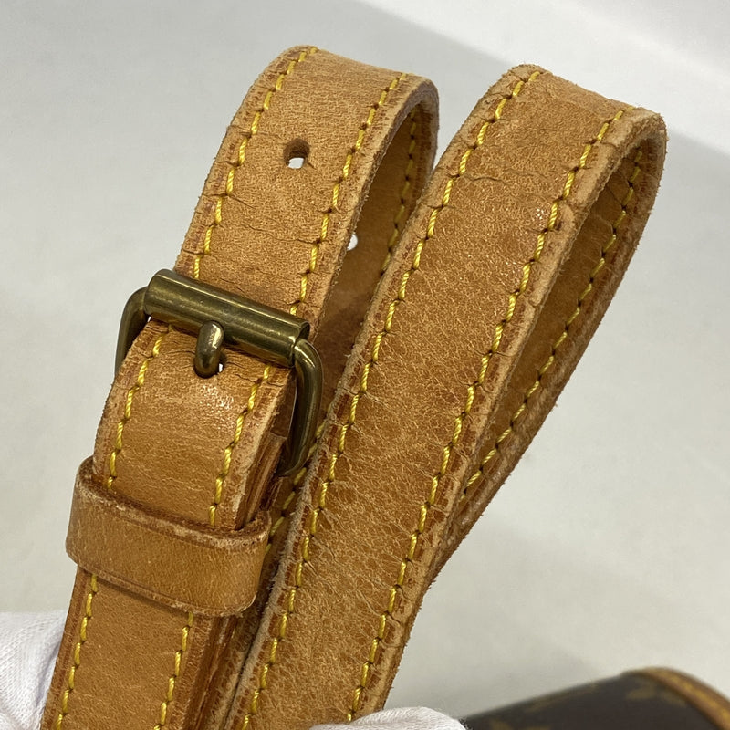 【6kc2013】ルイヴィトン ショルダーバッグ モノグラム ジベシエールMM M42247 ブラウン【中古】レディース