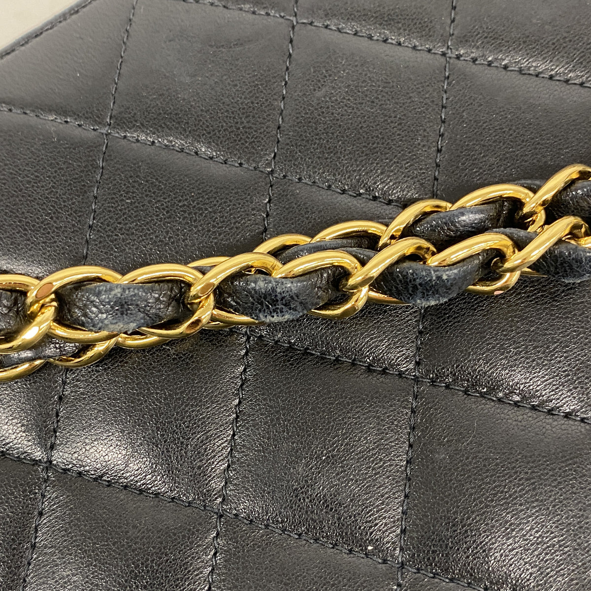 【6kc2017】シャネル ショルダーバッグ マトラッセ チェーンショルダー ラムスキン ブラック ゴールド金具【中古】レディース