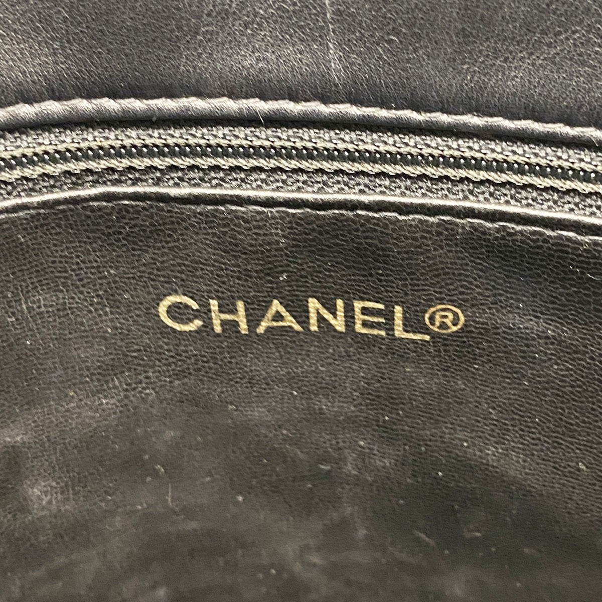 【6kc2018】シャネル ショルダーバッグ マトラッセ Wチェーン ラムスキン ブラック ゴールド金具【中古】レディース