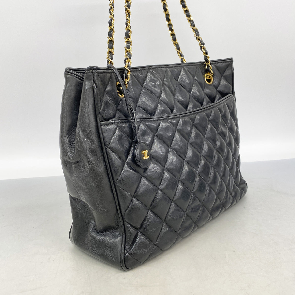 【6kc2018】シャネル ショルダーバッグ マトラッセ Wチェーン ラムスキン ブラック ゴールド金具【中古】レディース