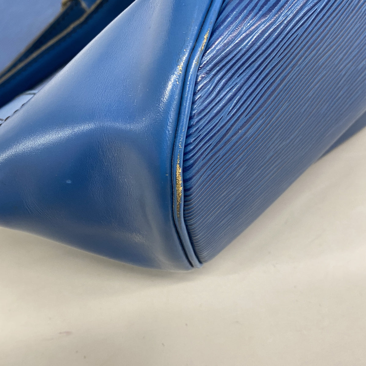 【6kc2046】ルイヴィトン ショルダーバッグ エピ ランドネGM M43085 トレドブルー【中古】レディース