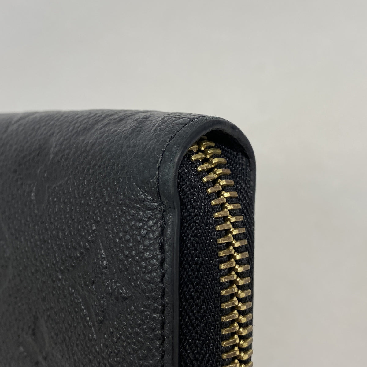 【6kc2051】ルイヴィトン 長財布 モノグラム・アンプラント ジッピーウォレット M61864 ノワール【中古】メンズ レディース ユニセックス