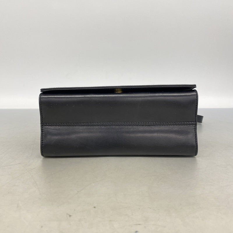 【6kc2055】サルヴァトーレフェラガモ ショルダーバッグ ヴァラ レザー ブラック ゴールド金具【中古】レディース