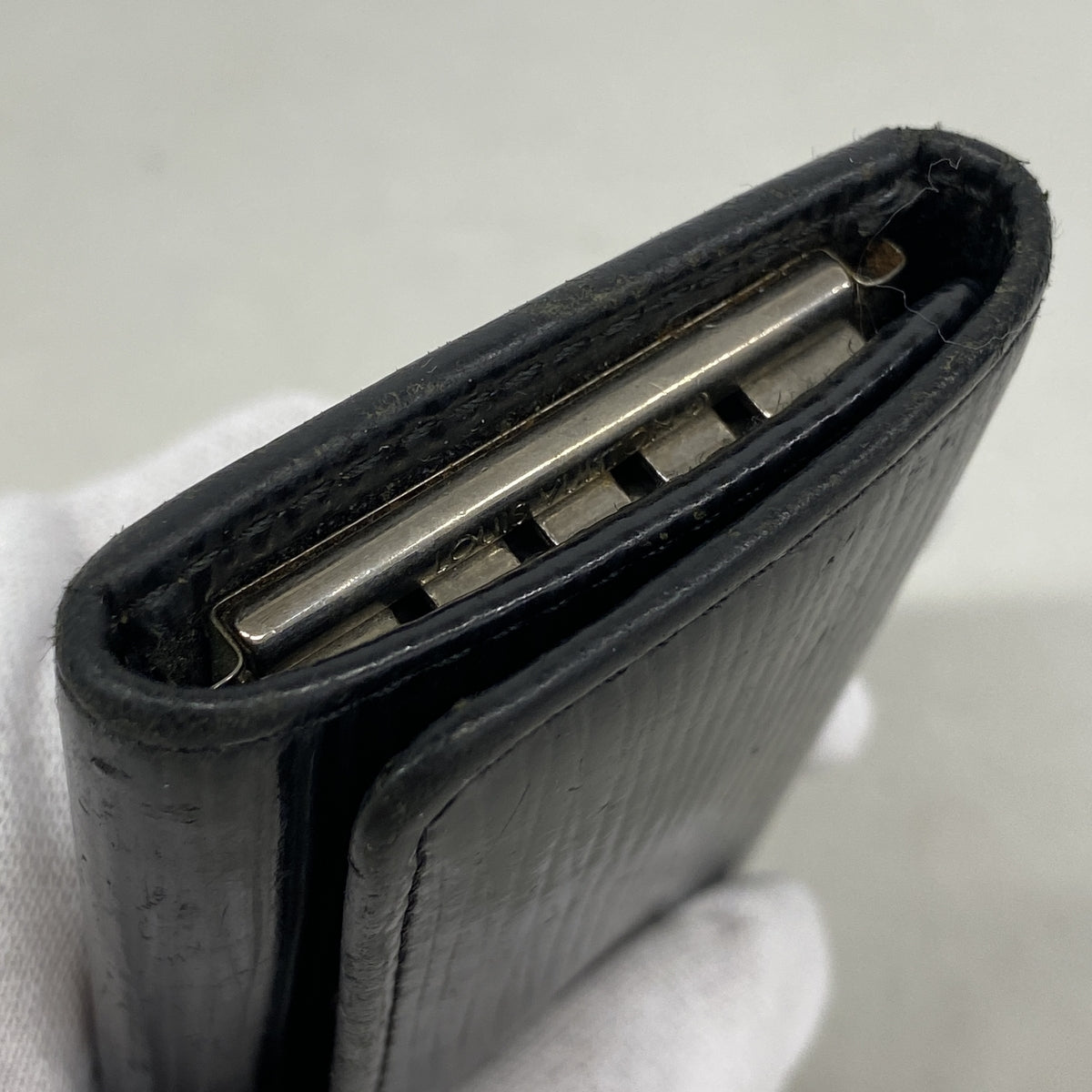 【6kc2063】ルイヴィトン キーケース エピ ミュルティクレ4 M63822 ノワール【中古】メンズ レディース ユニセックス