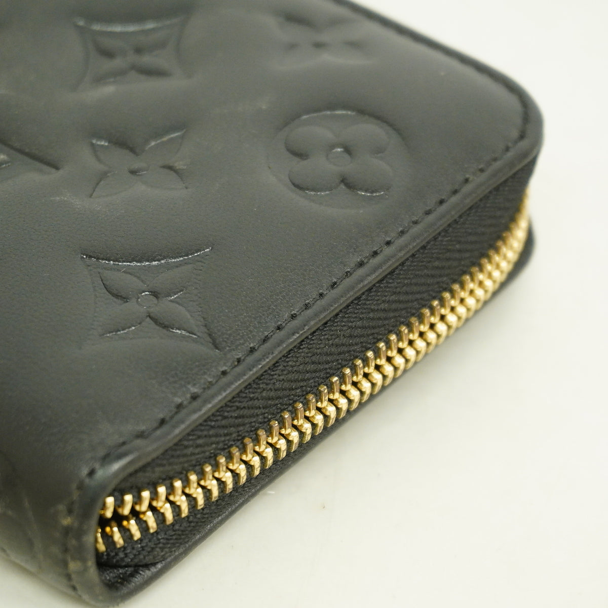 【6kc2068】ルイヴィトン 長財布 モノグラム･クッサン ジッピーウォレット M81510 ノワール【中古】メンズ レディース ユニセックス
