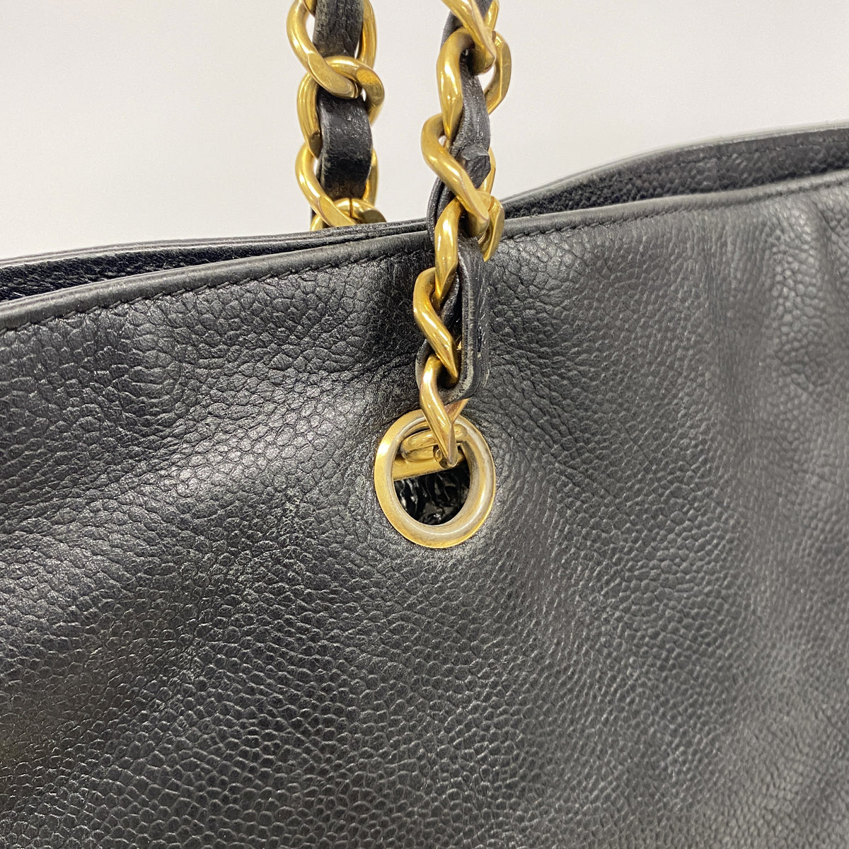 【6kc2086】シャネル ショルダーバッグ チェーンショルダー キャビアスキン ブラック ゴールド金具【中古】レディース