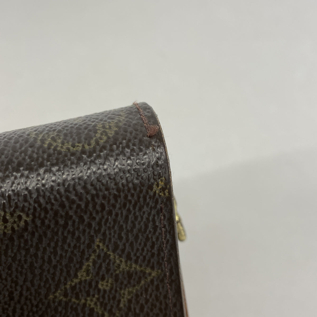 【6kc2225】ルイヴィトン 財布 モノグラム コンパクトジップ M61667 ブラウン【中古】レディース