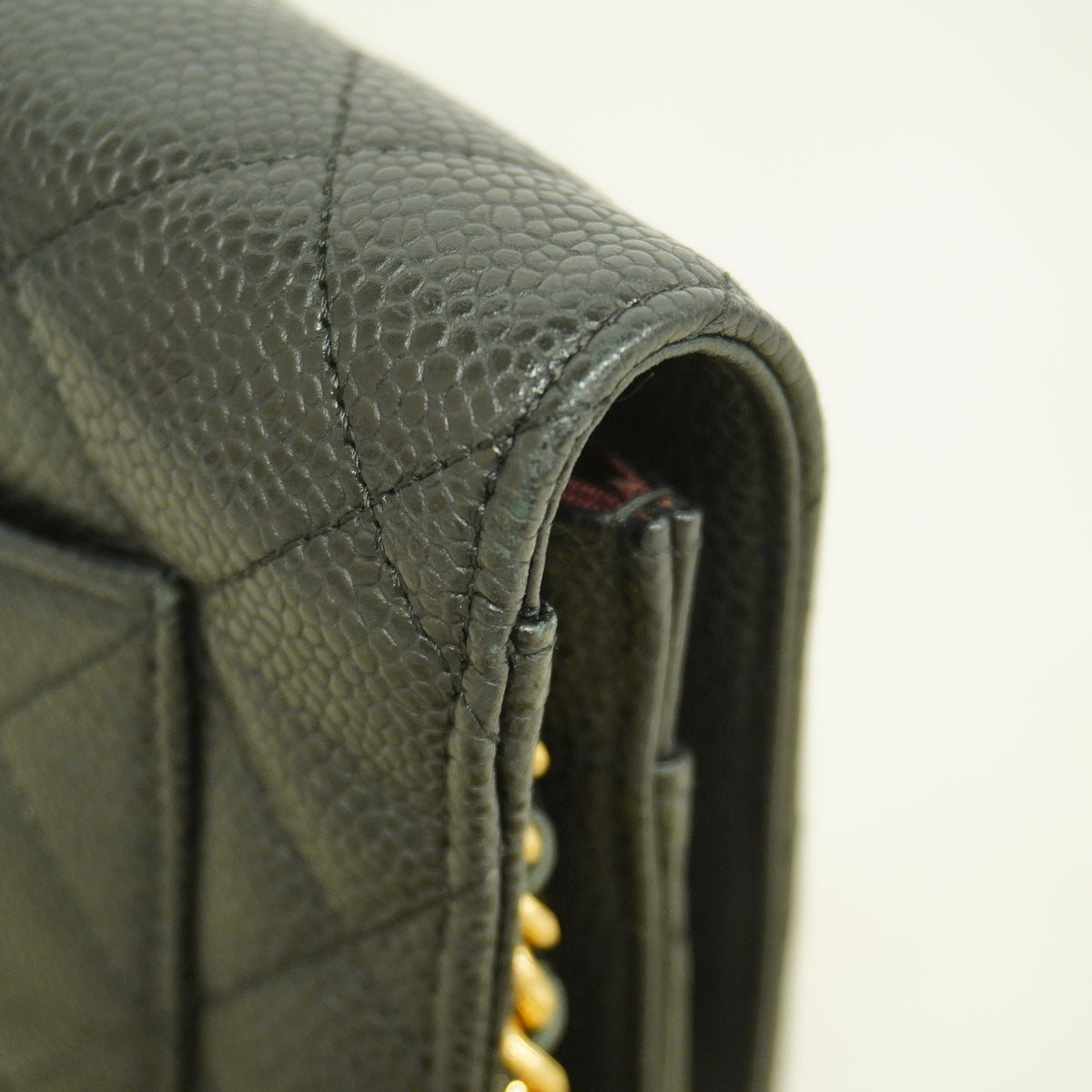 【6kc2279】シャネル ショルダーウォレット マトラッセ チェーンショルダー キャビアスキン ブラック ゴールド金具【中古】レディース