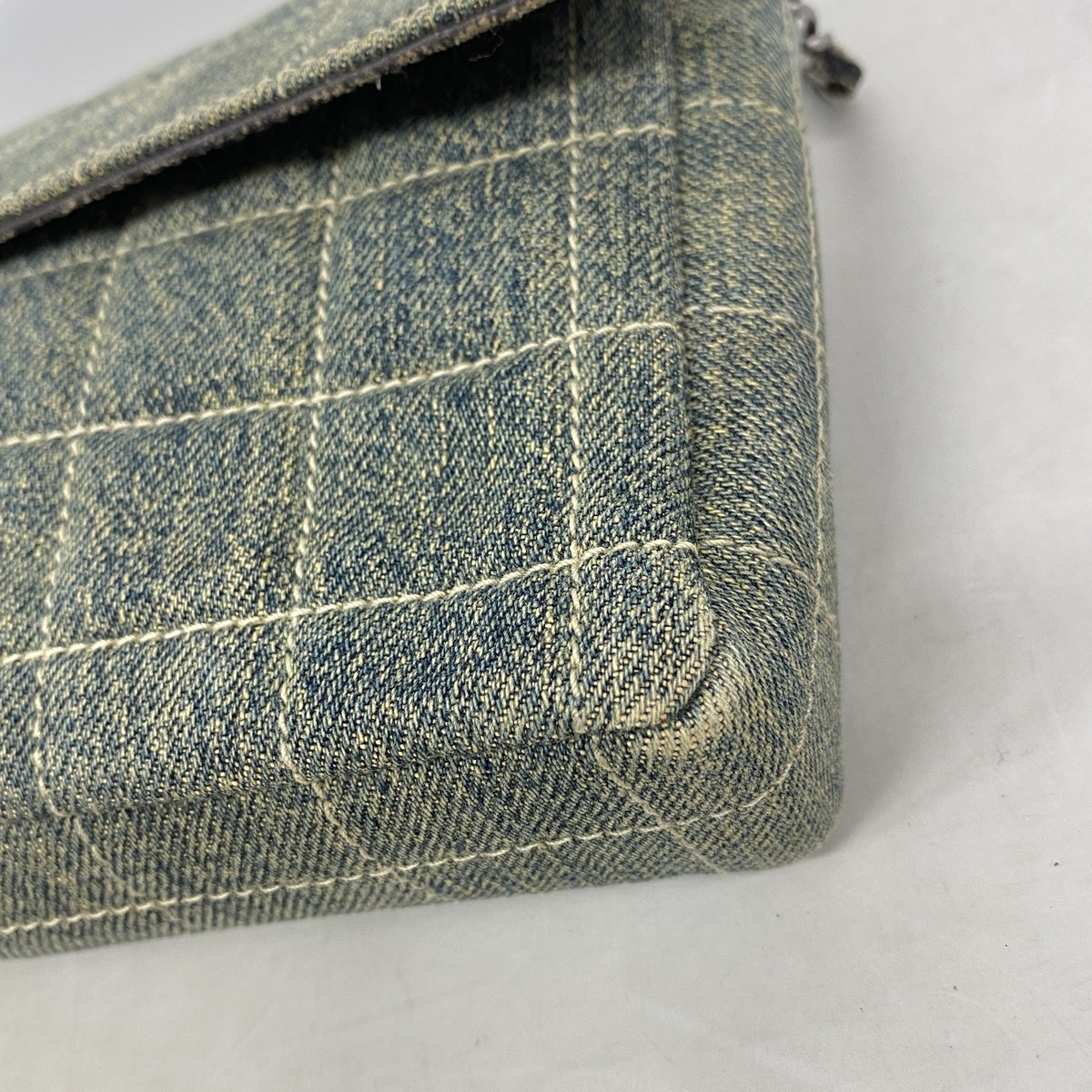 【6kc2281】シャネル ショルダーバッグ チョコバー チェーンショルダー デニム ブルー シルバー金具【中古】レディース