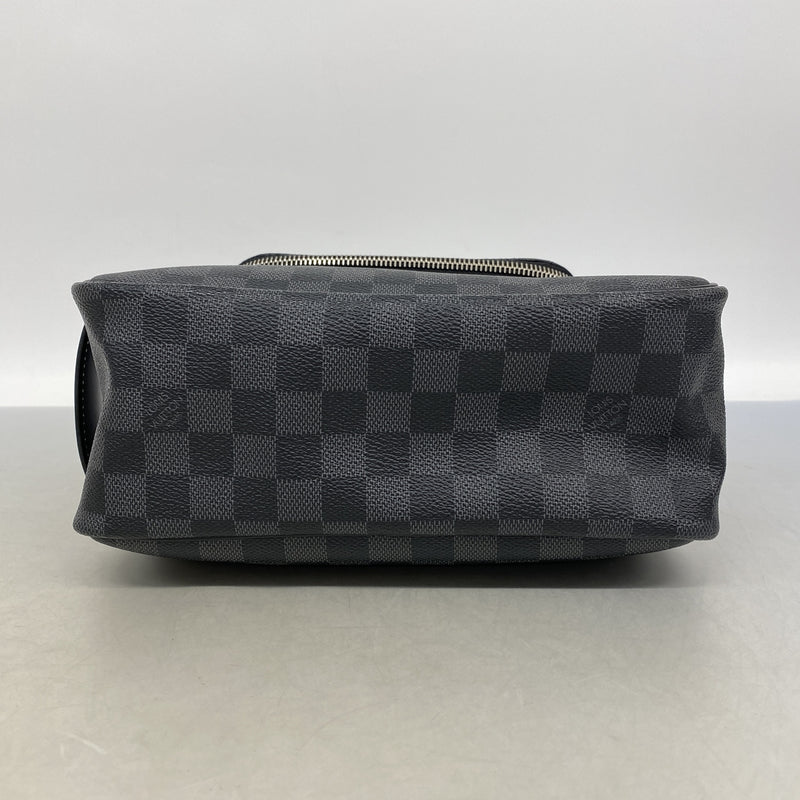 【6kc2289】ルイヴィトン クラッチバッグ ダミエ・グラフィット トワレポーチ N47625 ブラック グレー【中古】メンズ