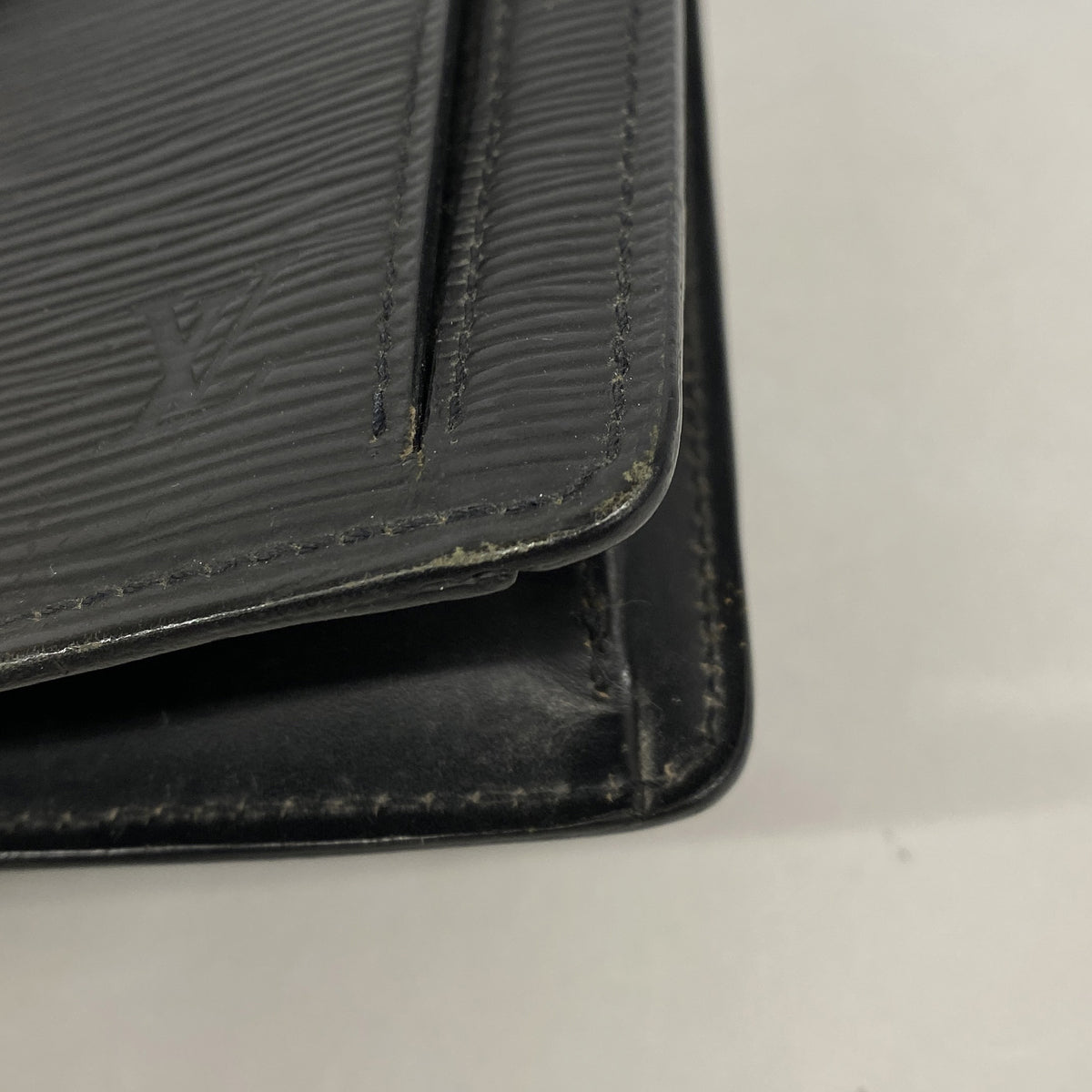 【6kc2348】ルイヴィトン クラッチバッグ エピ ポシェットセリエドラゴンヌ M52612 ノワール【中古】メンズ