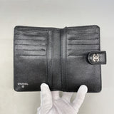 【6kc2473】シャネル 財布 マトラッセ キャビアスキン ブラック シルバー金具【中古】レディース