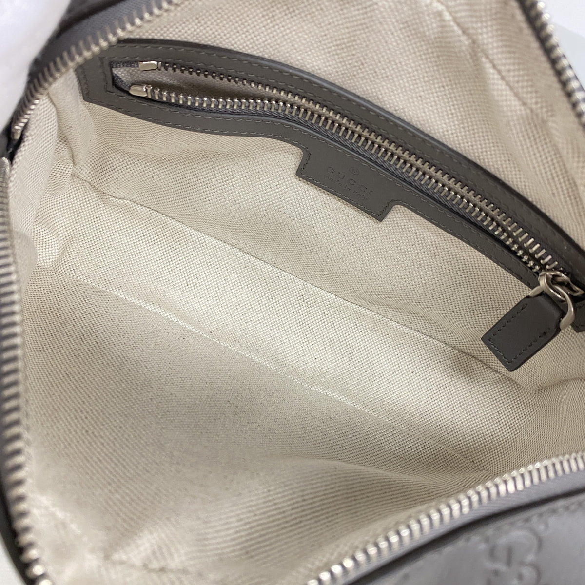 【6kc2478】グッチ ショルダーバッグ グッチシマ 850242 レザー グレー シルバー金具【中古】メンズ