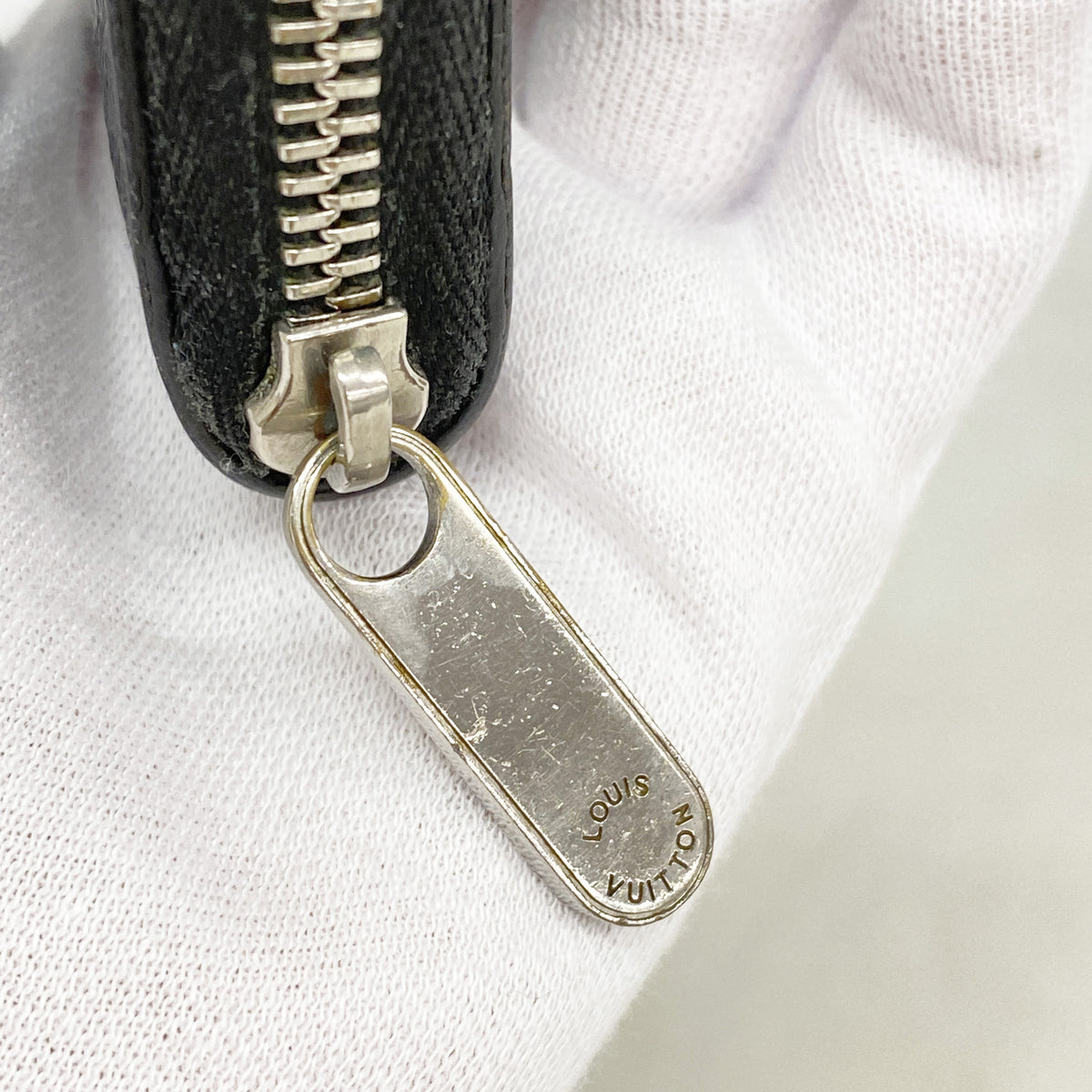 【6kc2491】ルイヴィトン コインケース ダミエ・グラフィット ジッピーコインパース N63076 ブラック グレー【中古】メンズ