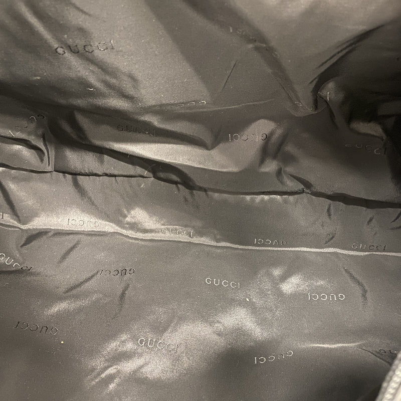 【6kc2499】グッチ ショルダーバッグ 019 0303 ナイロン ブラック シルバー金具【中古】メンズ レディース ユニセックス