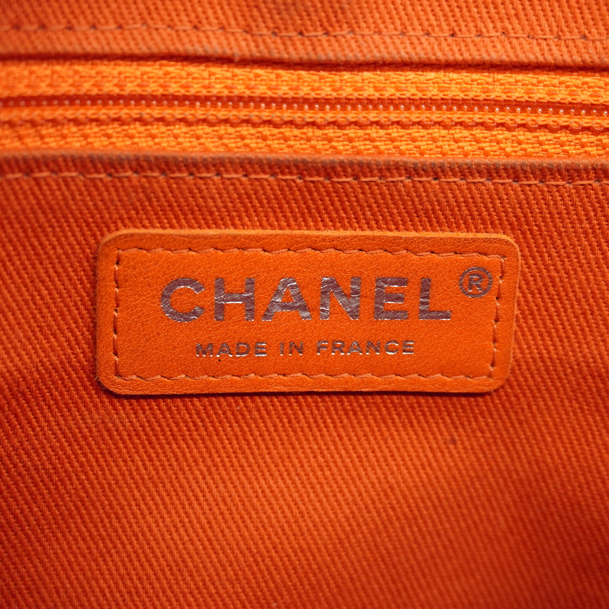 【6kc2553-h】シャネル ショルダーバッグ マトラッセ Wチェーン キャビアスキン レッド シルバー金具【中古】レディース