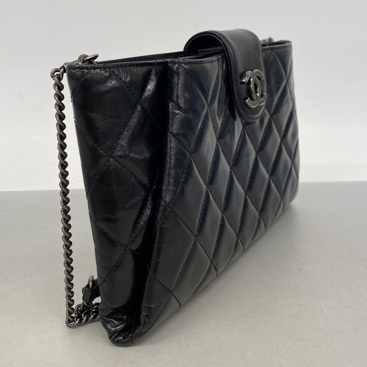【6kc2622】シャネル ショルダーバッグ マトラッセ チェーンショルダー レザー ブラック シルバー金具【中古】レディース