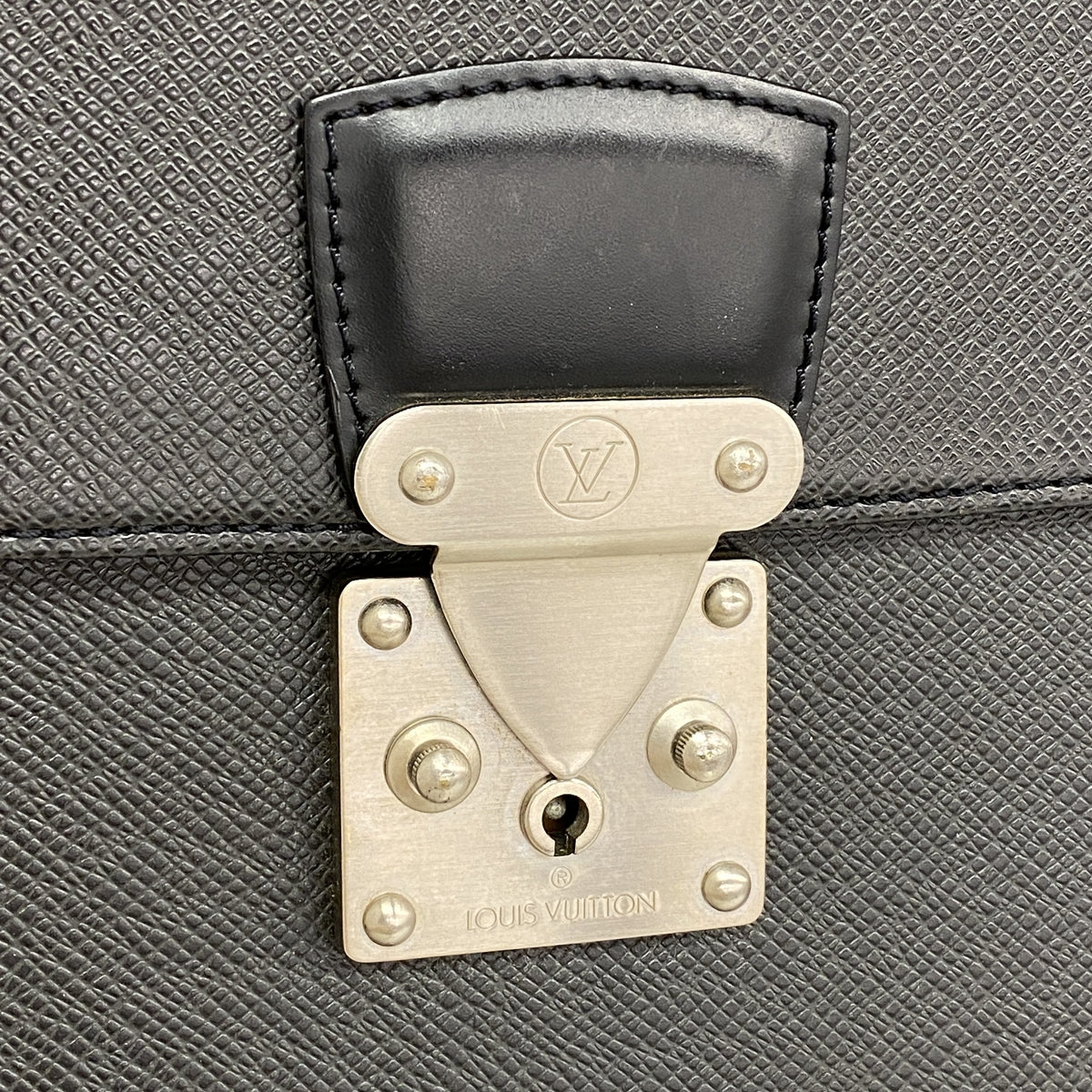【6kc2642】ルイヴィトン ビジネスバッグ タイガ モスコバ M30032 アルドワーズ【中古】メンズ
