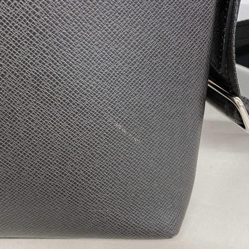 【6kc2686】ルイヴィトン ショルダーバッグ タイガ グリゴリメッセンジャーPM M30238 アルドワーズ【中古】メンズ