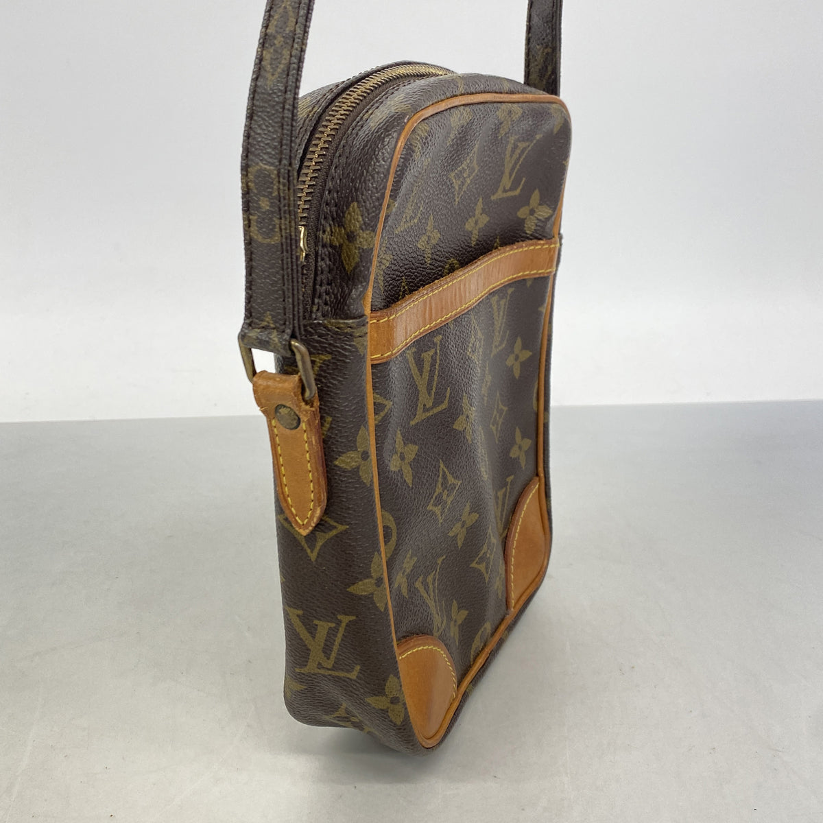 【6kc2746】ルイヴィトン ショルダーバッグ モノグラム ダヌーブ M45266 ブラウン【中古】レディース