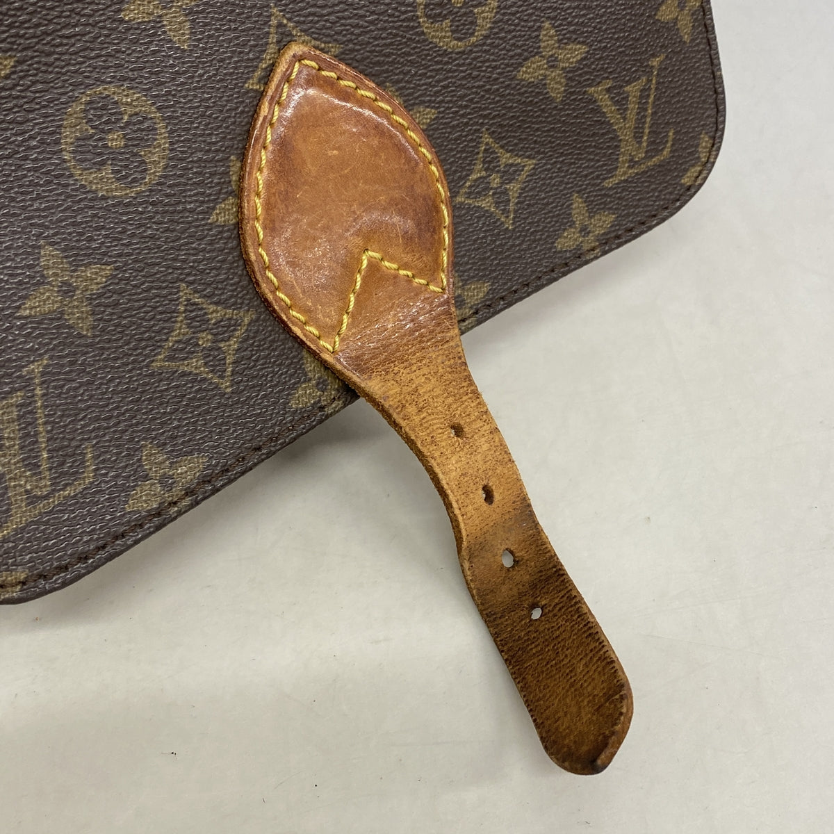 【6kc2793】ルイヴィトン ショルダーバッグ モノグラム カルトシエールMM M51253 ブラウン【中古】レディース
