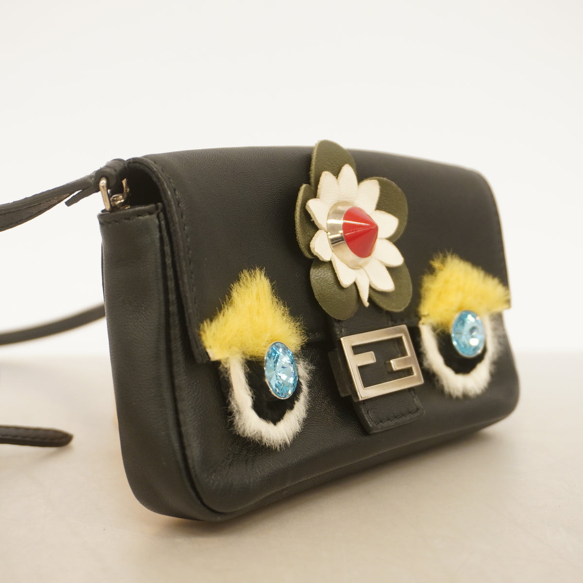 【6kc2818】フェンディ ショルダーバッグ モンスター マイクロバケット レザー ブラック シルバー金具【中古】レディース