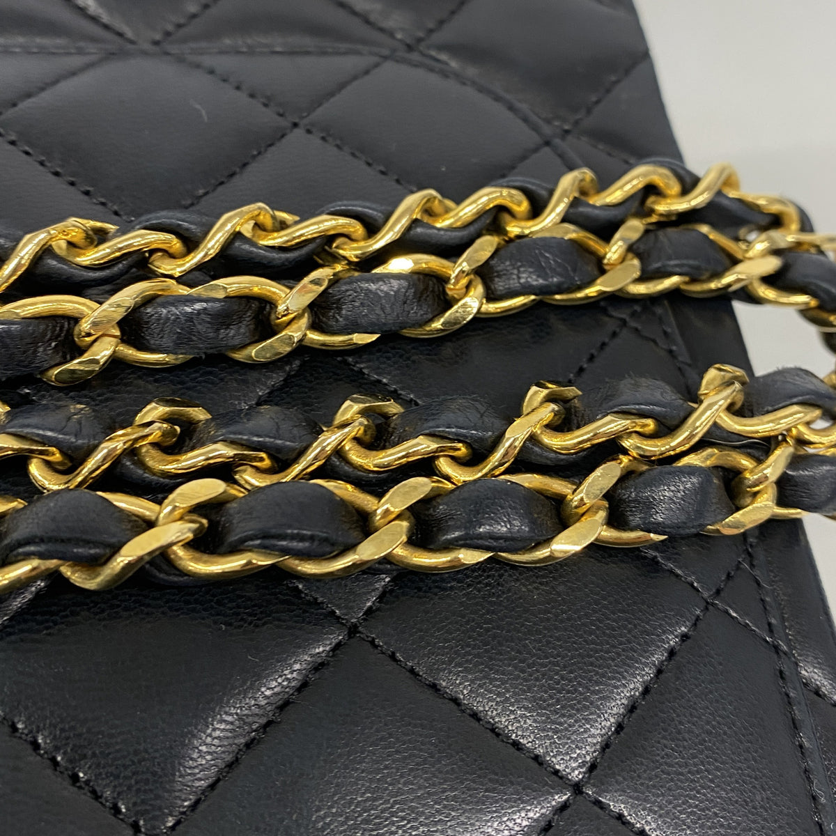 【6kc2850-h】シャネル ショルダーバッグ マトラッセ Wフラップ Wチェーン ラムスキン ブラック ゴールド金具【中古】レディース