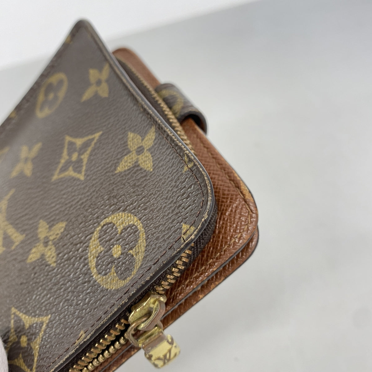 【6kc2854-h】ルイヴィトン 財布 モノグラム コンパクトジップ M61667 ブラウン【中古】レディース