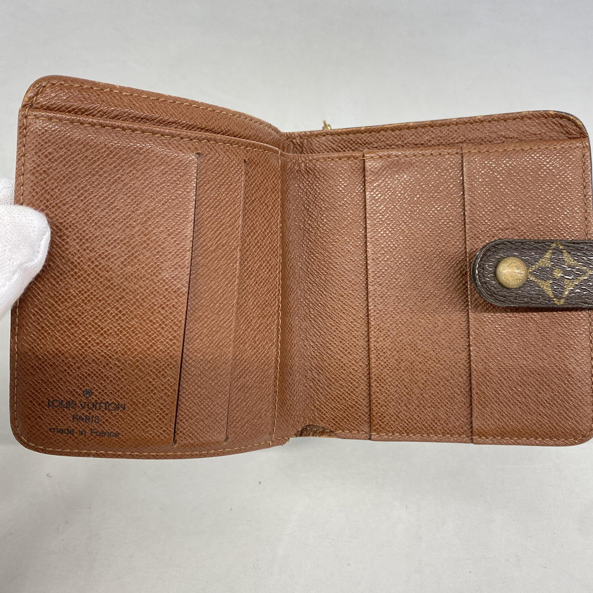 【6kc2854-h】ルイヴィトン 財布 モノグラム コンパクトジップ M61667 ブラウン【中古】レディース