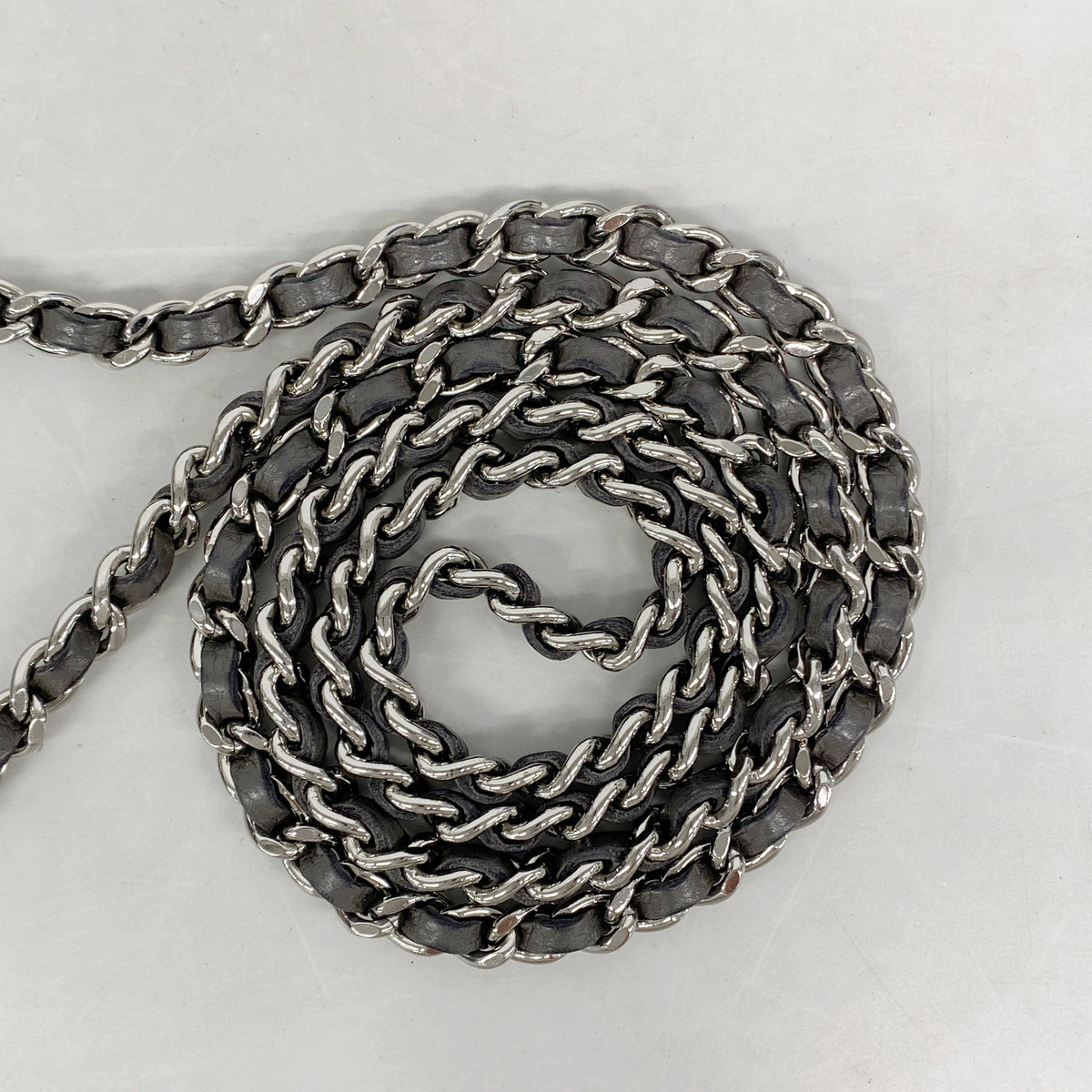 【6kc2874】シャネル ショルダーウォレット チェーンショルダー キャビアスキン グレージュ シルバー金具【中古】レディース