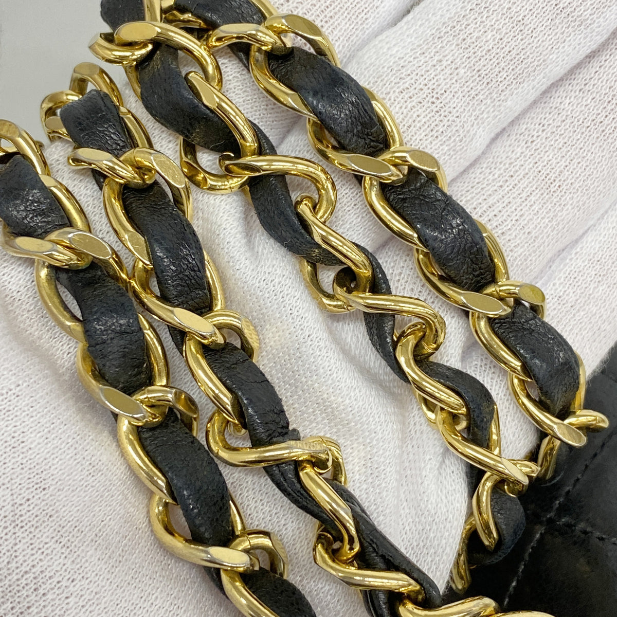 【6kc2888】シャネル ショルダーバッグ マトラッセ Wフラップ Wチェーン ラムスキン ブラック ゴールド金具【中古】レディース