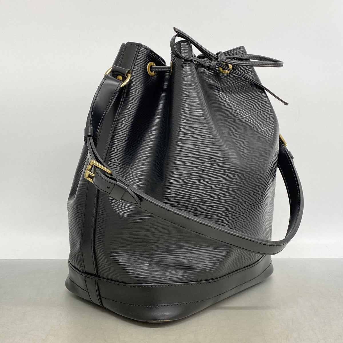 【6kc2926】ルイヴィトン ショルダーバッグ エピ ノエ M59002 ノワール【中古】レディース