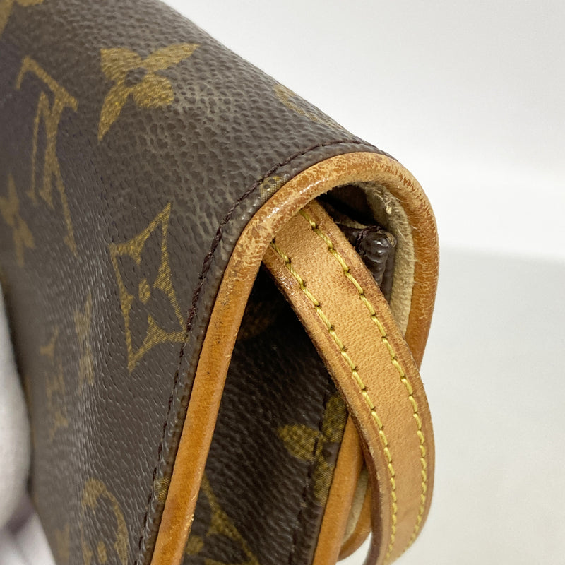 【6kc2943】ルイヴィトン ショルダーバッグ モノグラム ポシェットツインPM M51854 ブラウン【中古】レディース